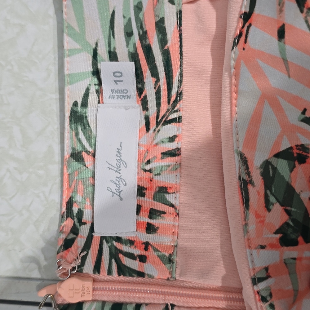 Lady Hagan skirt with built-in shorts peach and green pattern size 10 - Picture 9 of 11